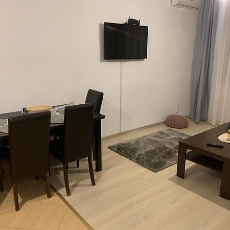 Confort Apartment Mediaş Eksteriør bilde