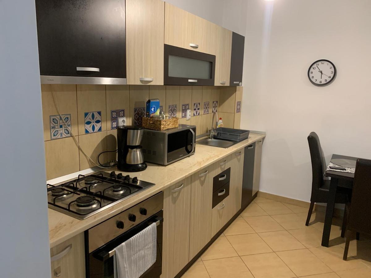 Confort Apartment Mediaş Eksteriør bilde